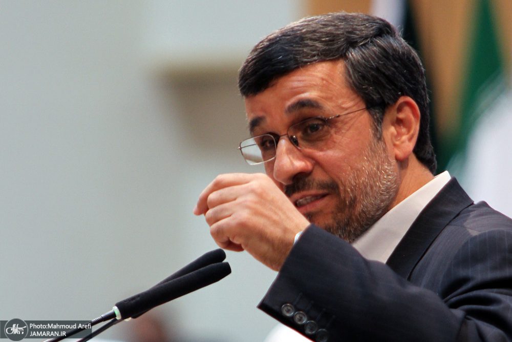 احمدی نژاد پس از سفر به امارات: گزارش کاملی خواهم داد احمدی نژاد پس از سفر به امارات: گزارش کاملی خواهم داد