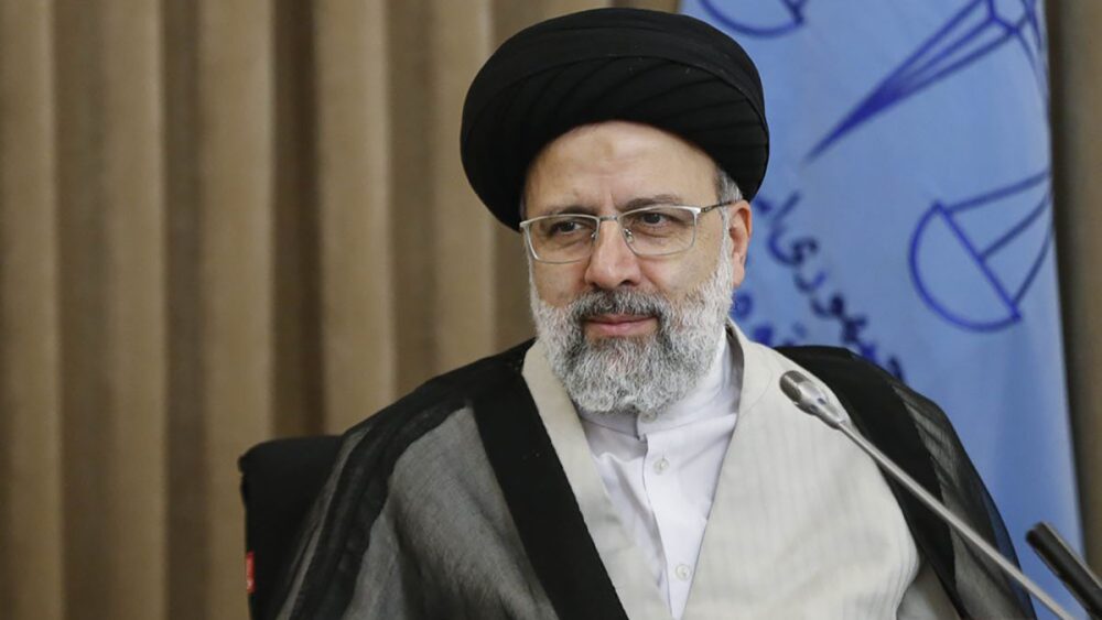 نمایندگان اصولگرا خطاب به رئیسی: چه زمانی مشکلات را حل می‌کنید؟ آغازی بر پایان ماه‌عسل دولت رئیسی