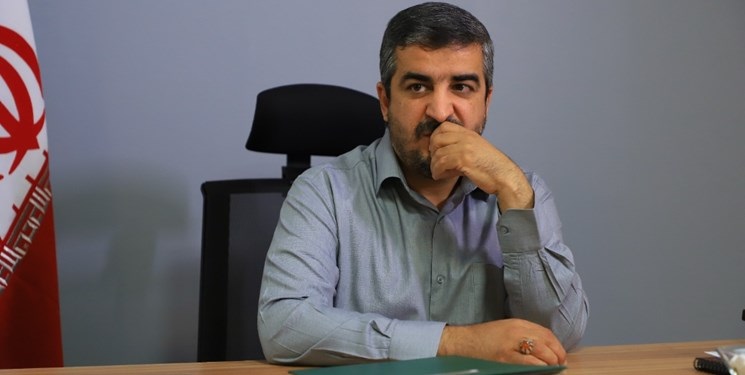 روزنامه جمهوری اسلامی: همه کشور را گشتید و آدم شایسته پیدا نکردید و به این نتیجه رسیدید دامادتان رئیس شود؟