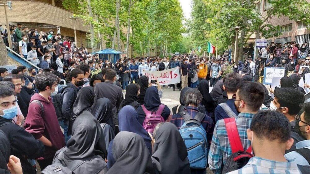 توصیه جمهوری اسلامی به مسوولان: بی‌گدار به آب نزنید
