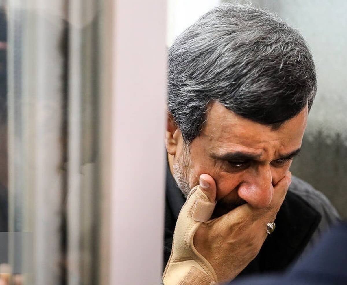 علت غیبت ۷ ماهه احمدی‌نژاد فاش شد/ ابتلای او به یک بیماری