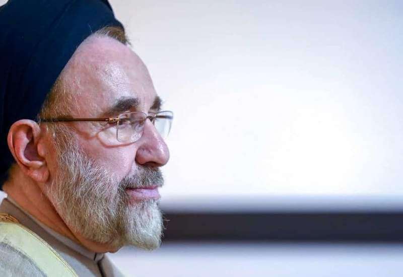 کیهان خطاب به خاتمی: مواضع تان در مقابل دیدگاههای امام است/ روی هرچه دیکتاتور را سفید کردی