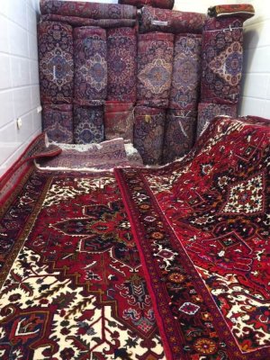 نمایشگاه و فروشگاه فرش "سعید مهدوی" در بناب نگین "اعتماد و مشتری مداری" همچنان می درخشد