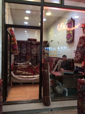 نمایشگاه و فروشگاه فرش "سعید مهدوی" در بناب نگین "اعتماد و مشتری مداری" همچنان می درخشد