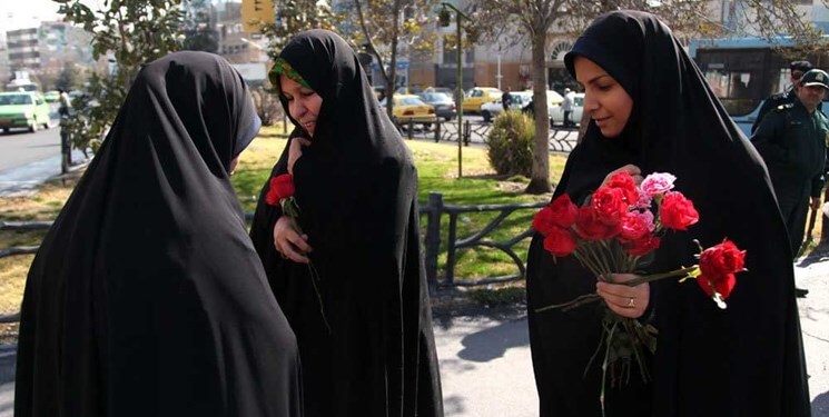 روزنامه جمهوری اسلامی: عدالت را اجرا کنید، حجاب خودبخود رعایت می‌شود