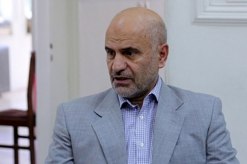 مومنی:فرمان توقف رسیدگی به سند برنامه هفتم توسعه صادرشود