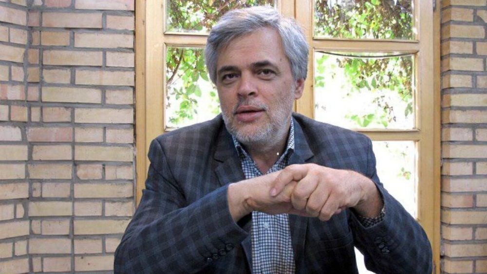 محمد مهاجری، فعال اصولگرا: خالص‌سازان حتی از آقای رئیسی به زودی عبور خواهند کرد؛ او از قربانیان بزرگ جریان خالص‌ساز خواهد بود