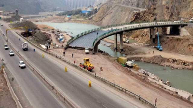 بهره برداری کامل از آزادراه رشت - قزوین تا شب عید
