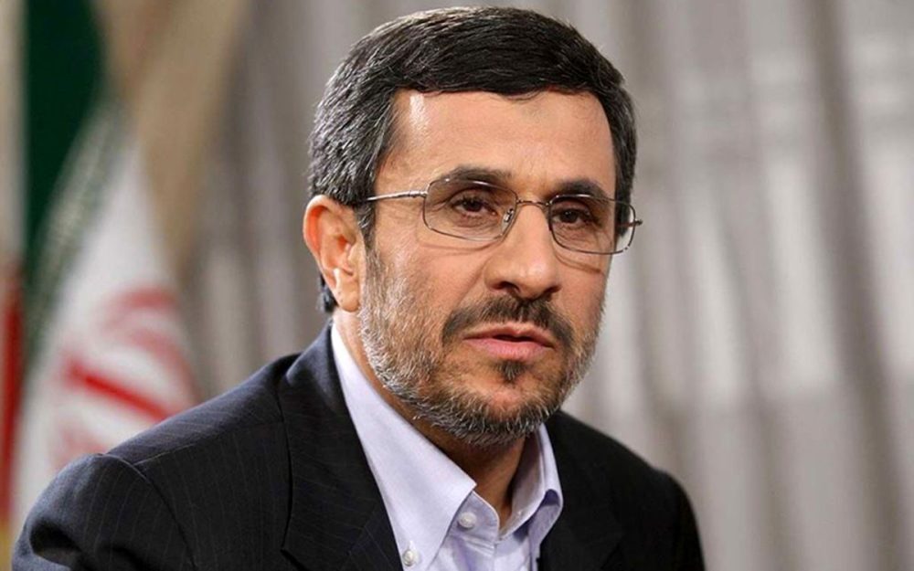کلهر: احمدی نژاد، خود را شاگرد میرحسین موسوی می‌دانست/بعداز مناظر مشهور ۸۸، نزدیکان او دست‌و‌پایش را بوسیدند!