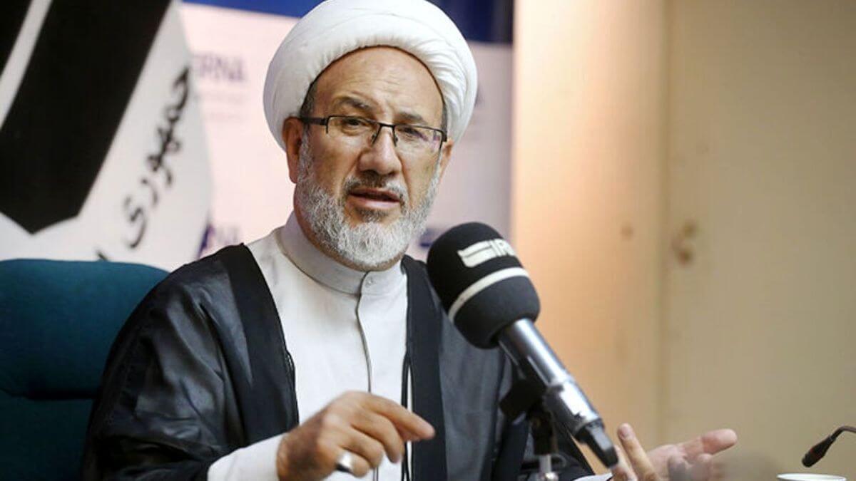رئیسی از روی دست محمود احمدی نژاد کپی کرد