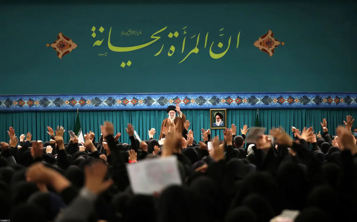 شعار «برابری جنسیتی» غلط و «عدالت جنسیتی» صحیح است/ مجازات سختی برای مردانی که محیط خانه را برای زن ناامن میکنند، در نظر گرفته شود شعار «برابری جنسیتی» غلط و «عدالت جنسیتی» صحیح است/ مجازات سختی برای مردانی که محیط خانه را برای زن ناامن میکنند، در نظر گرفته شود