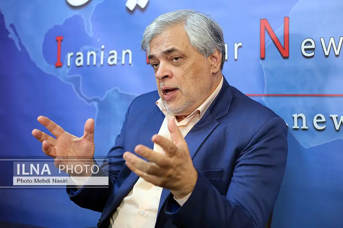 ایجاد احزاب جدید در آستانه انتخابات مانند دکه‌های بلال‌فروشی عمل می‌کند/ جریان اصولگرا، نیازمند پوست‌اندازی کامل اما جرأت، توان و نیروی انسانی‌ آن را ندارد