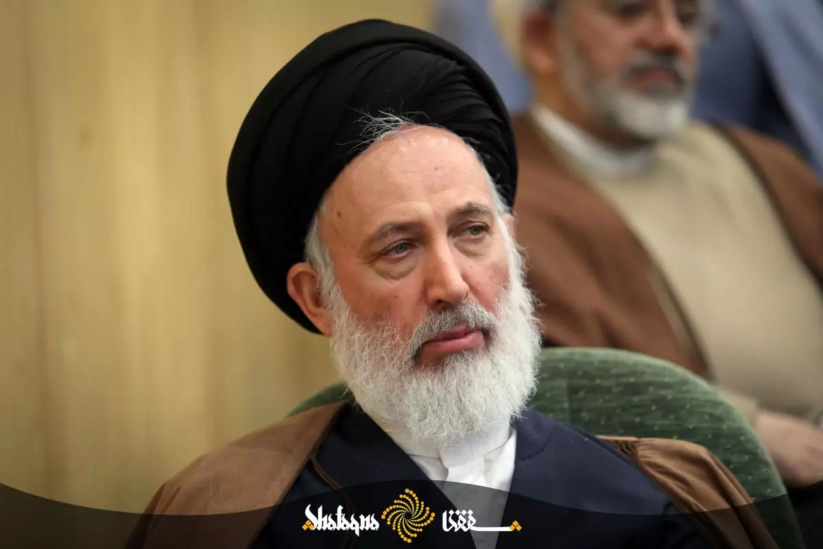 آیت‌الله ایازی: نوع برخورد با برداشتن روسری منجر به جرم زدایی از آن شده است