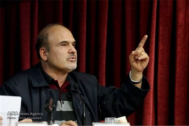 پاسخ حمیدرضا جلائی پور به انتقادات عباس عبدی از بیانیه «روزنه گشایی»: اعتنایی به «واقعیت» هم بکنید