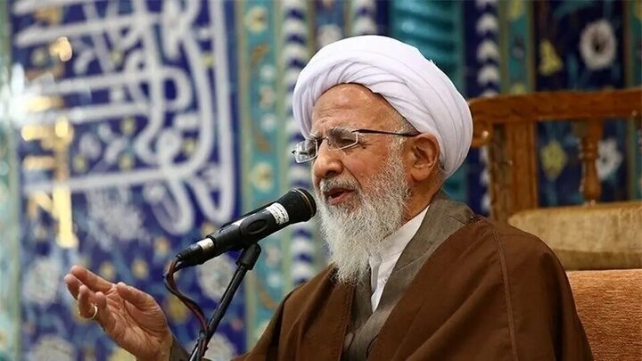 آیت‌الله العظمی جوادی آملی: مملکت را کمیته امدادی نمی‌شود اداره کرد