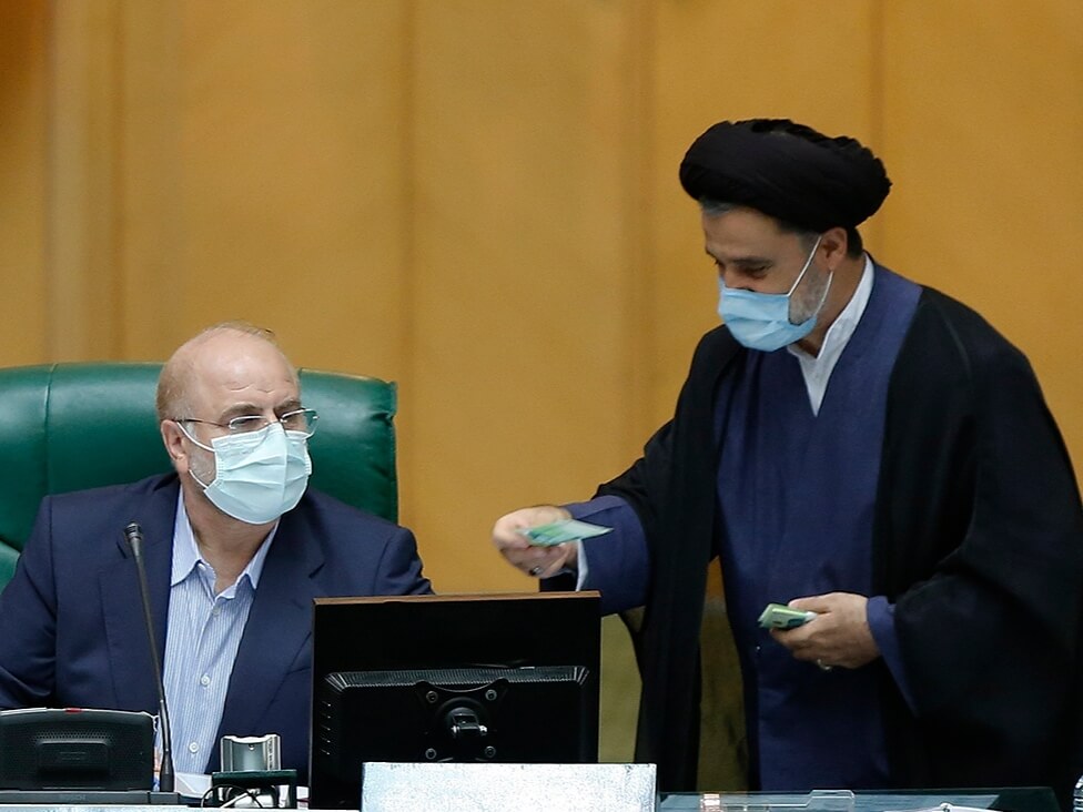 آمار غیررسمی از نتایج اولیه انتخابات تهران در ۷۰۰ صندوق / قالیباف در رتبه چهارم / نبویان و رسایی در جایگاه اول و دوم