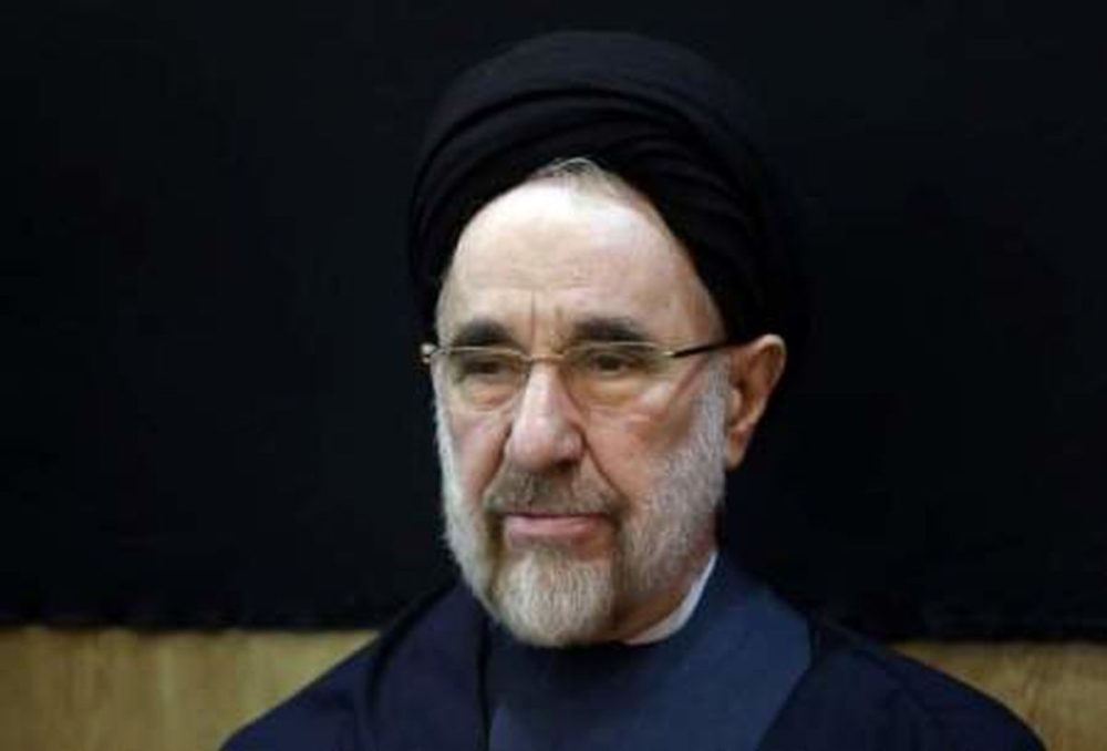 پاسخ وکلای سیدمحمد خاتمی به حسین شریعتمداری: دادستان وقت پرونده شکایت‌ها را از روال رسیدگی خارج کرد/ هیچ مستندی برای اثبات ادعای خود ارائه نکرده/ کسانی که به خاتمی تهمت می‌زنند و توهین می‌کنند از نوعی مصونیت برخوردارند