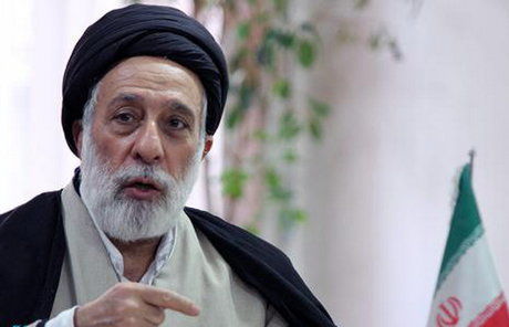 مسئولان برای افزایش دلبستگی مردم به نظام، تلاش کنند