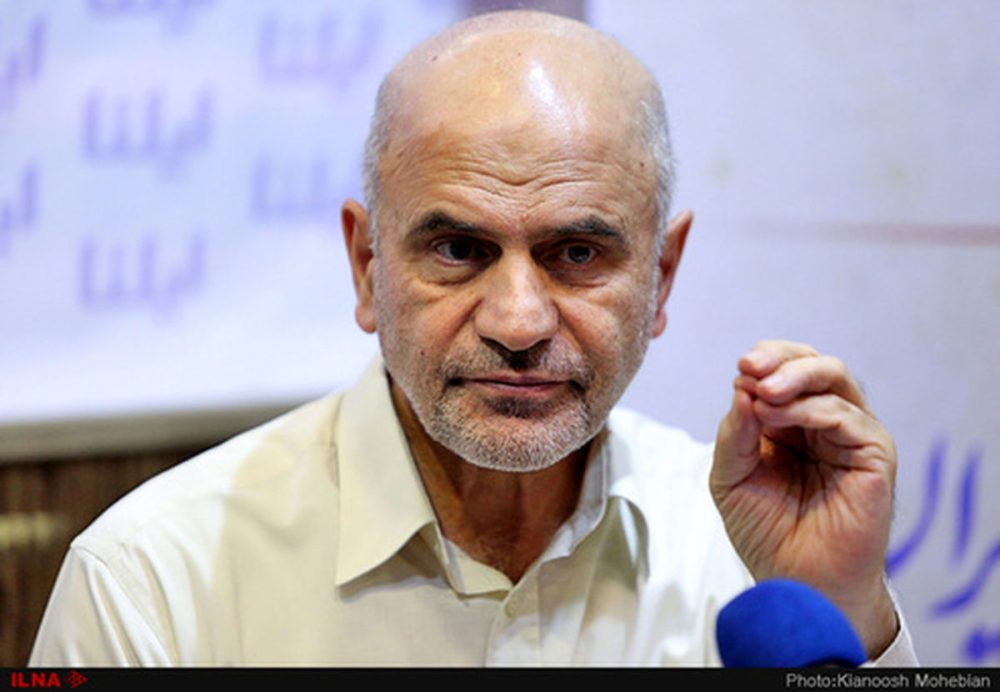 فرشاد مومنی: میانگین جهانی تورم حدود ۷ درصد است؛ ببینید عزیزان در ایران چه گلی کاشته‌اند!