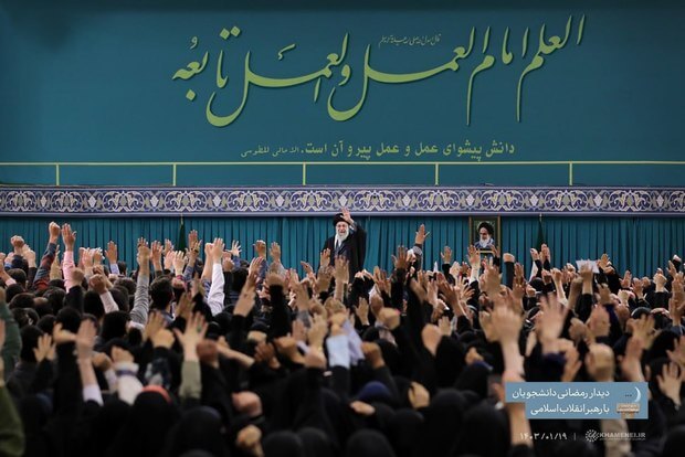 رهبر انقلاب: خیلی از اظهارات در فضای مجازی مراقبت لازم دارد