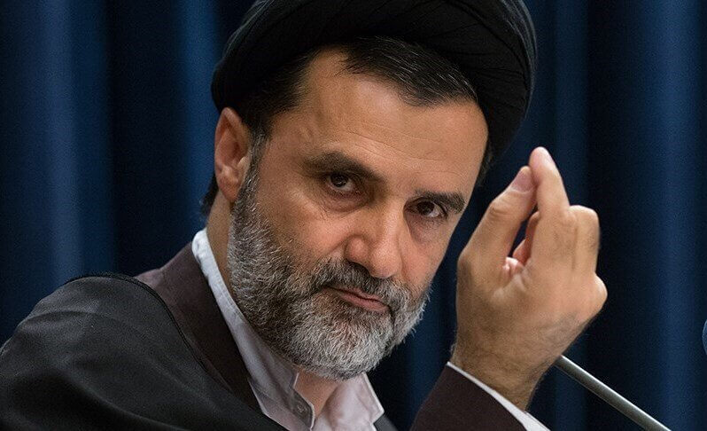 نماینده طرفدار جلیلی: مجلس به فردی که دلبسته به خارج از کشور یا فرزندان وی در خارج از کشور هستند رای اعتماد نمی‌دهد - با هیچ کسی تعارف نداریم