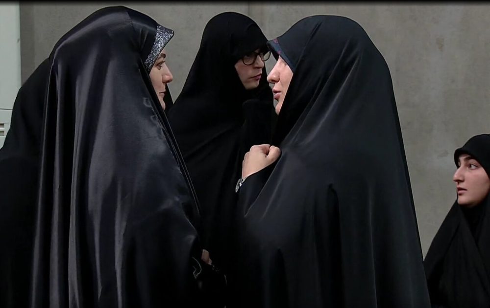 برگزاری مراسم تنفیذ حکم ریاست جمهوری از سوی رهبر انقلاب