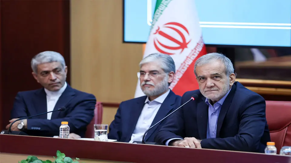 پزشکیان: همه اساتید و دانشجویانی که اخراج شدند به دانشگاه بازگردند پزشکیان: همه اساتید و دانشجویانی که اخراج شدند به دانشگاه بازگردند