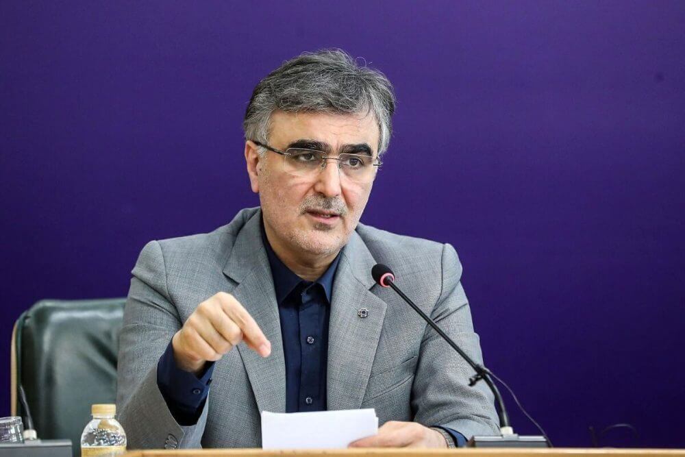حضور «فرزین» در مجلس برای توضیح درباره وام‌های نجومی به کارکنان بانکی
