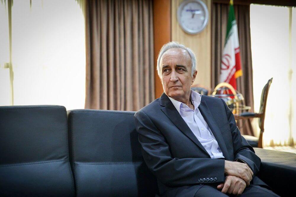 غنی‌نژاد: دولت پزشکیان باید قیمت‌های دستوری را تعطیل کند - بدون لکنت به مردم بگویید قیمت فعلی بنزین فقط به نفع قاچاقچیان سوخت و افراد پولدار است