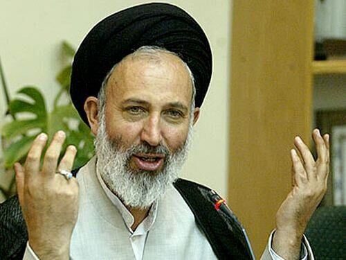 واکنش آیت‌الله ایازی به سخنان میرباقری: چگونه کسانی که در رفاه زندگی می‌کنند، به خودشان اجازه می‌دهند برای مردمی که برای اولویت‌های زندگی، غذا، دارو و مسکن با مشکل مواجه هستند، راحت نسخه بپیچند؟