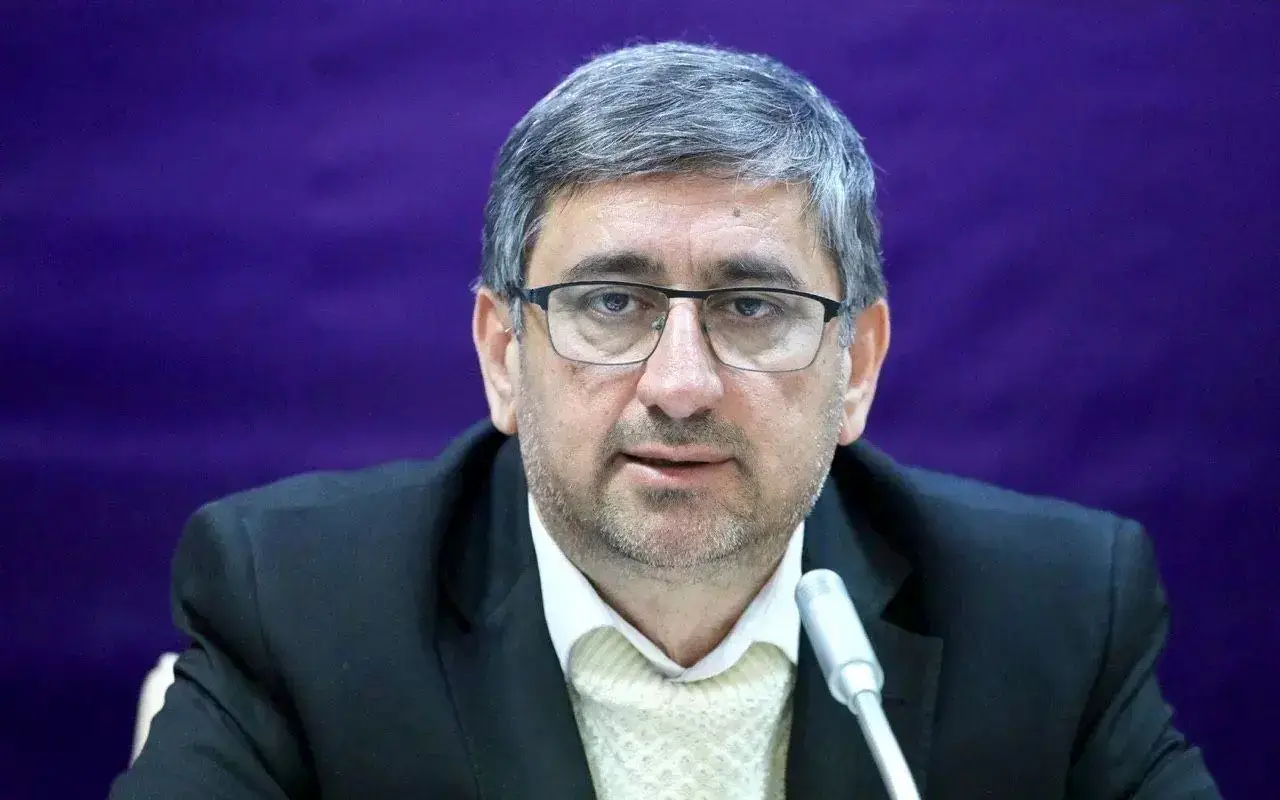 استاندارن دولت چهاردهم در یک نگاه