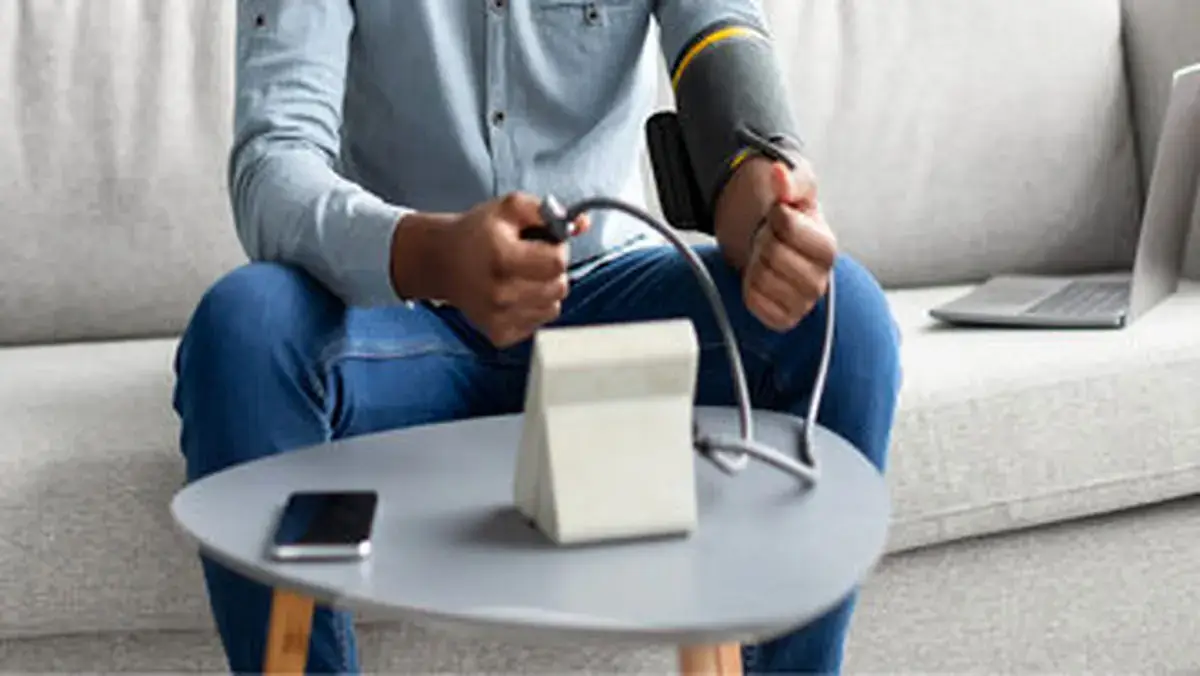 فشار خون صبحگاهی چیست و چگونه میتوان آن را کنترل کرد؟ فشار خون صبحگاهی چیست و چگونه میتوان آن را کنترل کرد؟