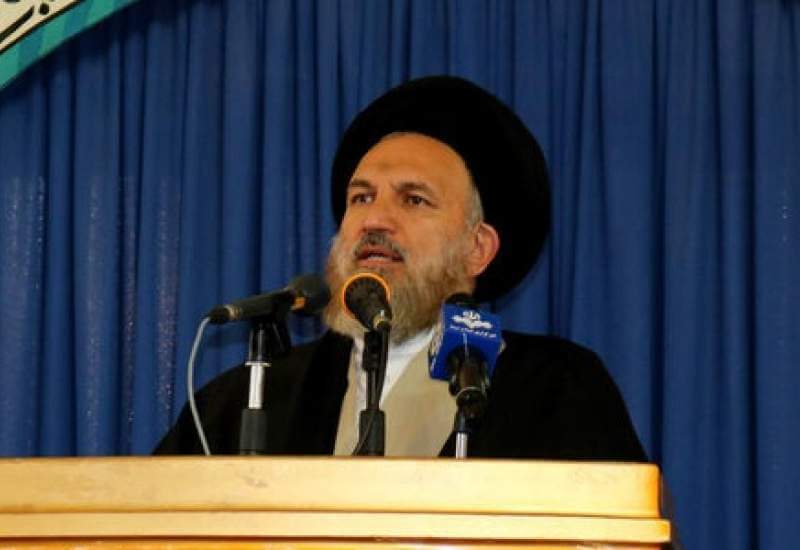 عضو مجلس خبرگان رهبری خطاب به وزیر ارتباطات: فیلترینگ یک شوخی بود؛ به‌راحتی از آن عبور می‌شود، چه از مسیر‌های مجانی و چه مسیر‌های پرسود برای مافیای فیلترشکن، و چه مسیر‌های مجاز برای افرادی که برای خودشان یک امتیاز قائل هستند