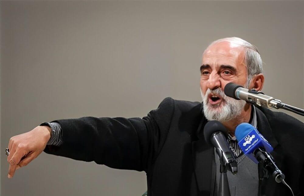 شریعتمداری: کسانی که ساز بد صدای مذاکره با آمریکا را کوک کرده‌اند، یا احمق‌ هستند یا خائن‌ - این افراد در هر دو حالت، شایستگی حضور در مسئولیت‌های کلیدی نظام را ندارند