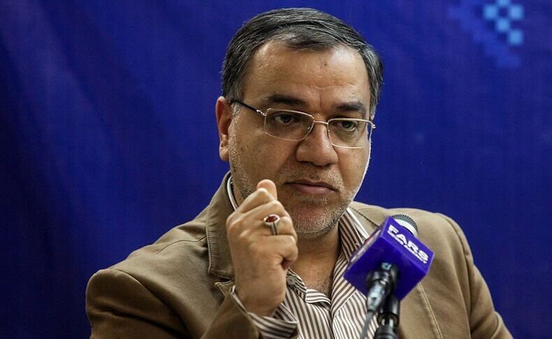 عضو دفتر حفظ و نشر آثار رهبری: عده‌ای برای مشکل اقتصاد، راه‌حل «مذاکره با آمریکا» را پیشنهاد می‌کنند؛ تجویز نادرست نه‌تنها به درمان ختم نمی‌شود، بلکه گاهی ممکن است به هلاکت بیمار نیز بینجامد