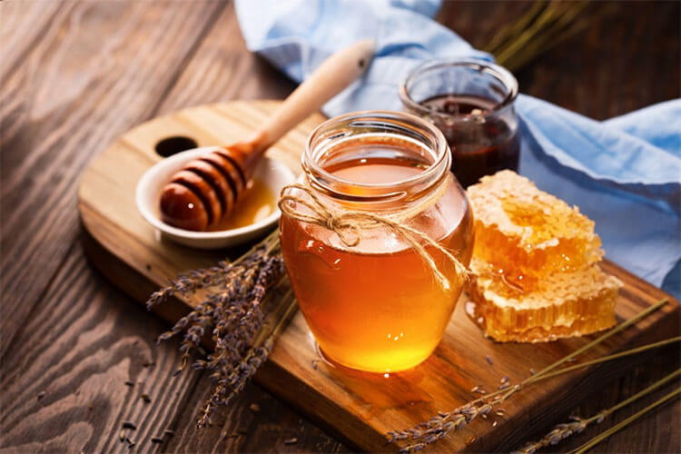 هر آنچه باید درباره فواید شگفت‌انگیز عسل برای سلامتی بدانید