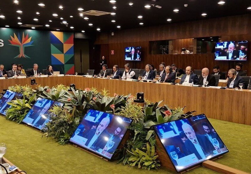 احمدیان: سلاح اتمی در دکترین دفاعی ایران هیچ جایگاهی ندارد- ایران از حقوق مسلم خود از جمله حق استفاده صلح آمیز از انرژی اتمی نخواهد گذشت