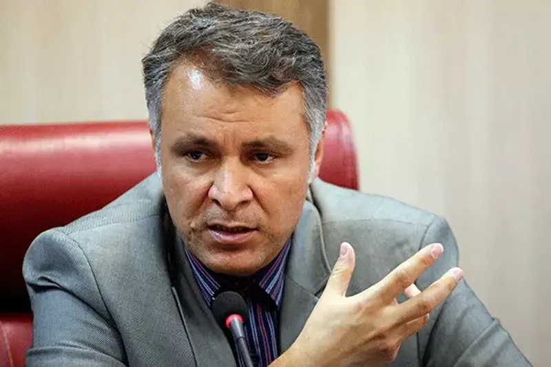 فاضلی، جامعه شناس: لایحه «مقابله با انتشار محتوای خلاف واقع» هیچ مجازاتی برای مقامات درنظر نگرفته؛ فقط شهروند بی قدرت را مجازات می‌کند