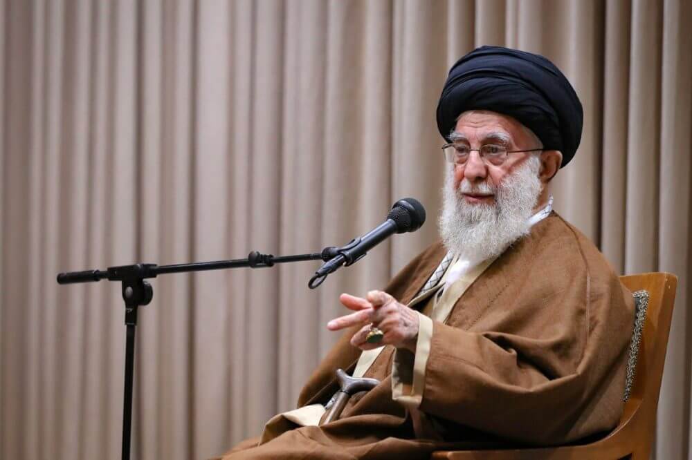 آمریکا می خواهد ایران گوش به فرمان او باشد آمریکا می خواهد ایران گوش به فرمان او باشد