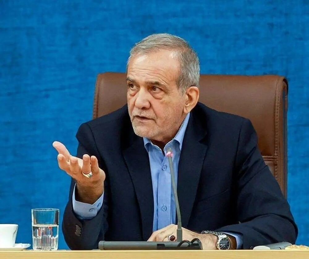 نباید اینطور باشد که اگر کسی حرف من را گوش نداد، بگوییم پس ضد انقلاب است نباید اینطور باشد که اگر کسی حرف من را گوش نداد، بگوییم پس ضد انقلاب است
